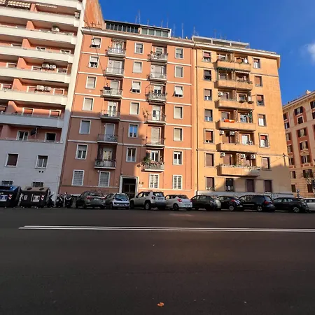Vittoria's Luxury Roma